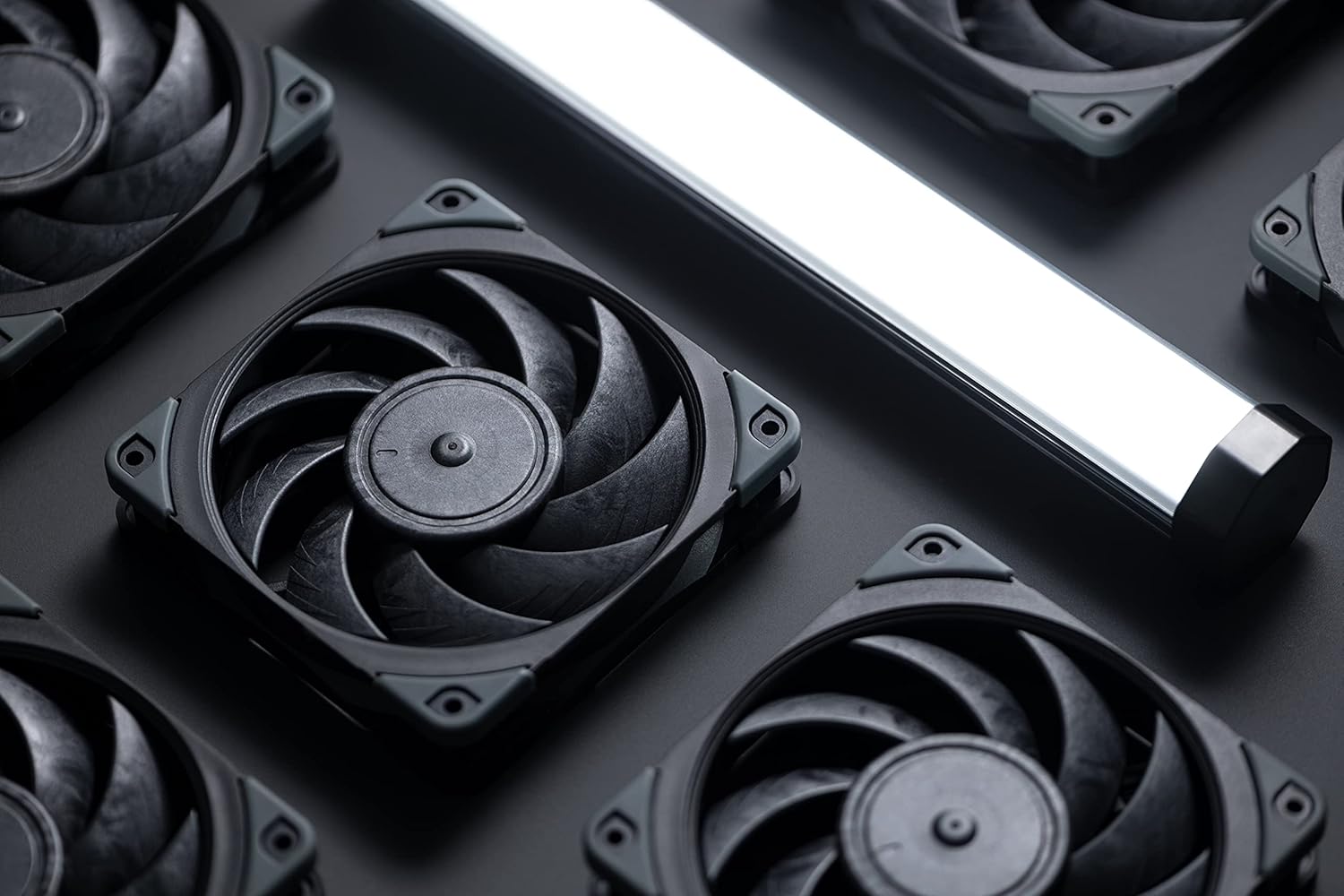 Black 120mm 4-Pin Quiet Fan L53497