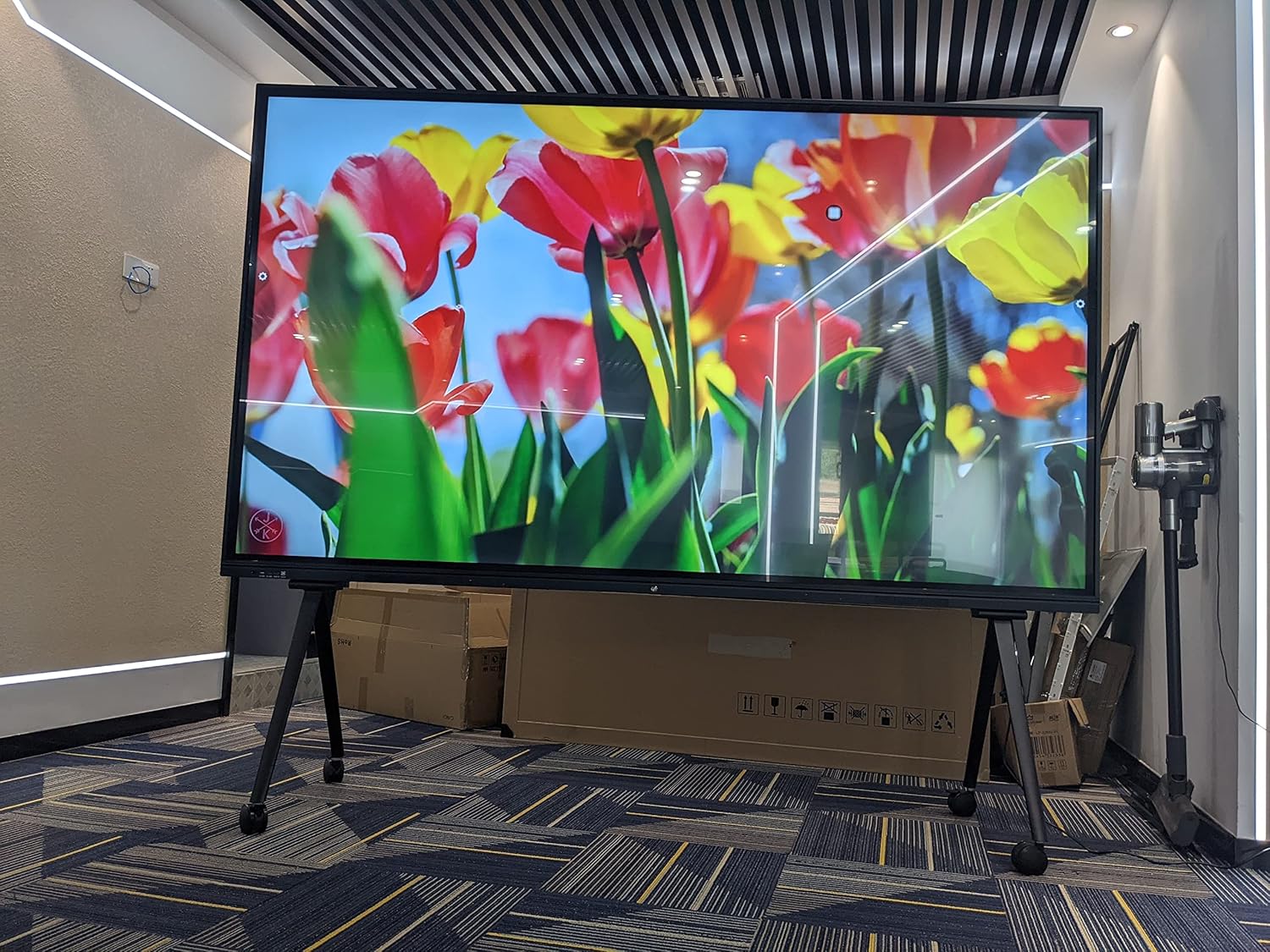 100 Inch 4K UHD Smart TV F9766