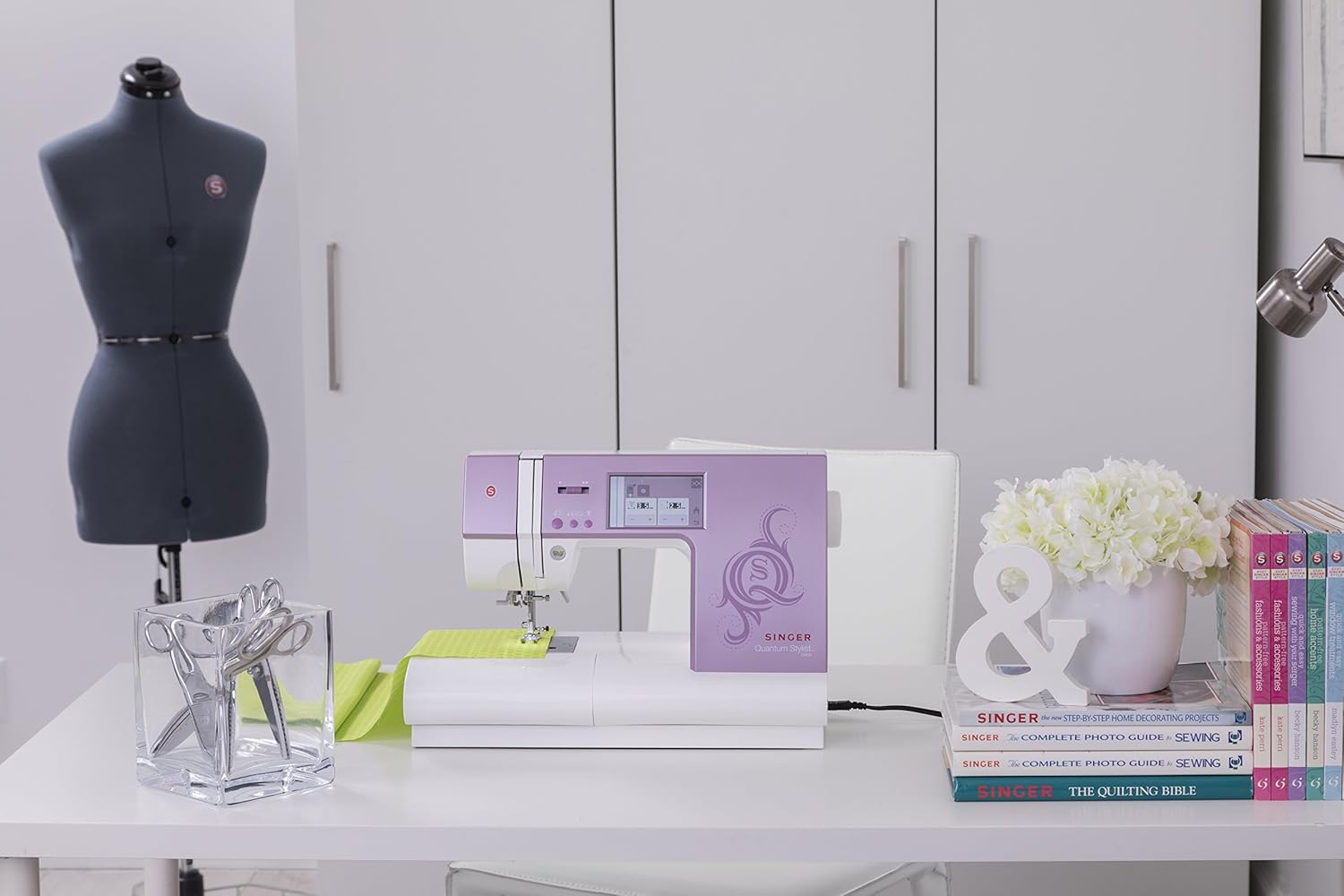 Computerized Portable Sewing Machine Q937