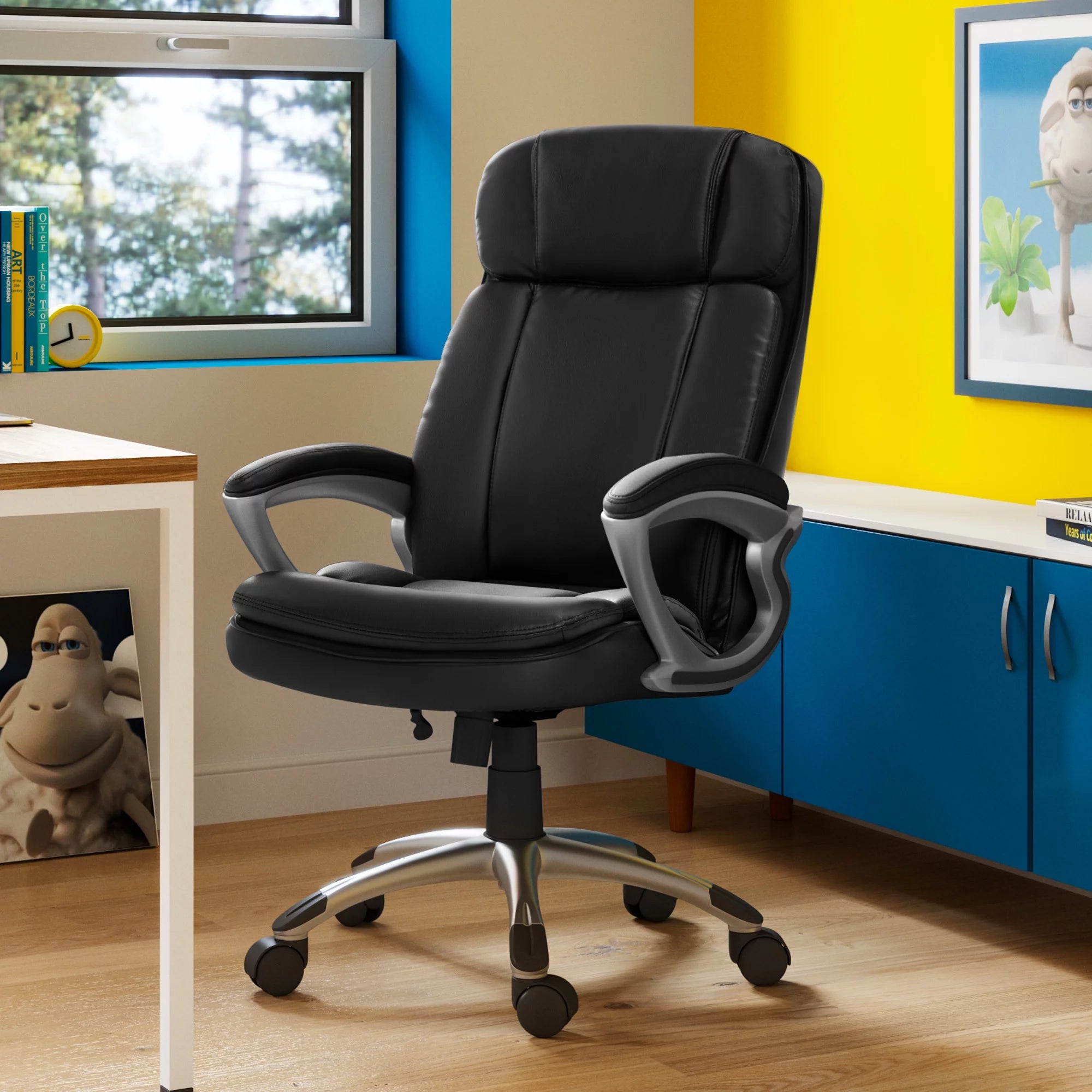 Black Faux Leather Executive Office Chair F9104