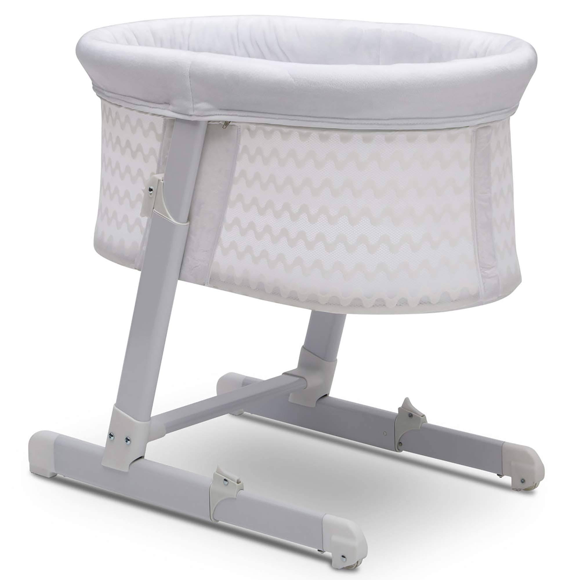 White Oval Sleeper Bassinet J4072