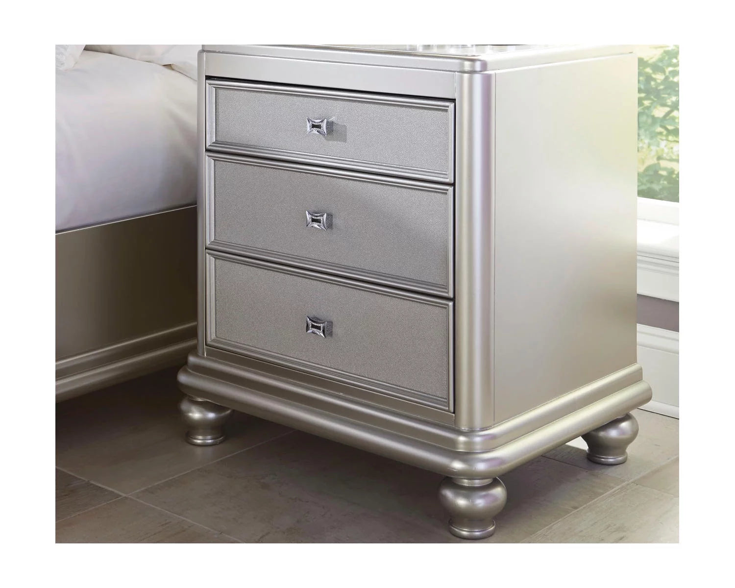 Silver 3 Drawer Nightstand Y39855