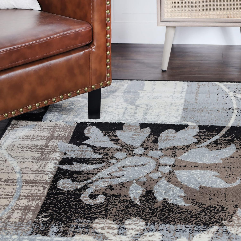 Beige 5' x 5' Area Rug I944506