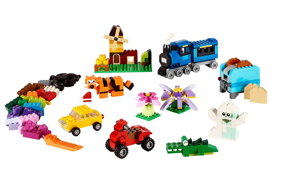 LEGO Classic Medium Creative Brick Box Building Toy Set with Storage Z84030
