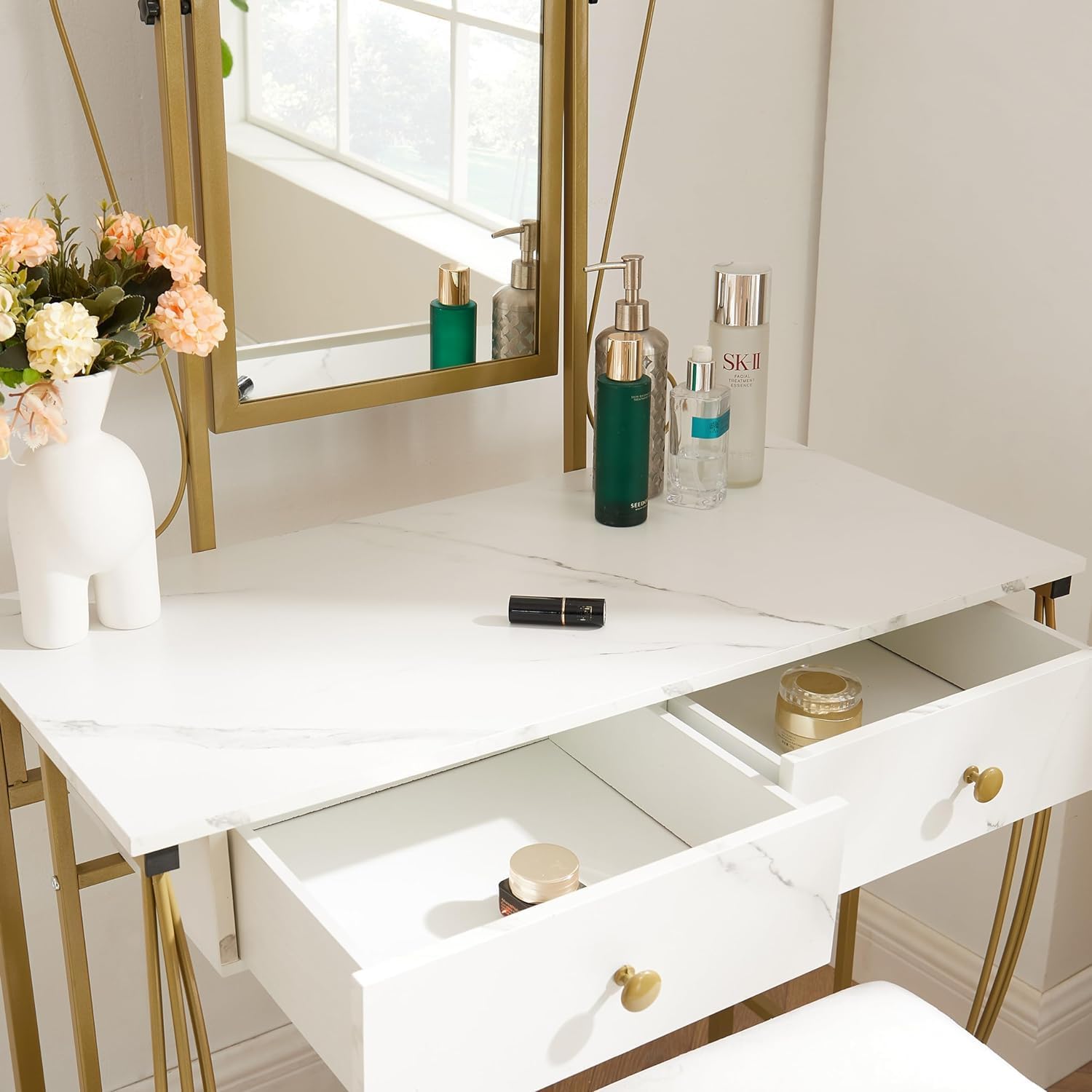 White Vanity Mirror Table Set with Stool Z25171