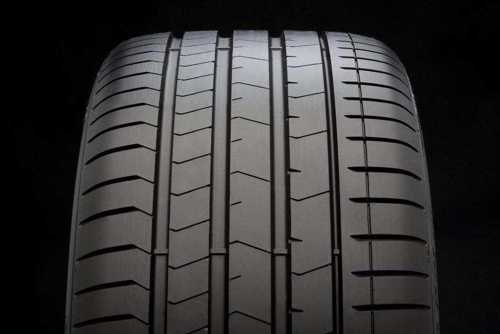 275/40R20 106XL Performance Radial Tire U63526
