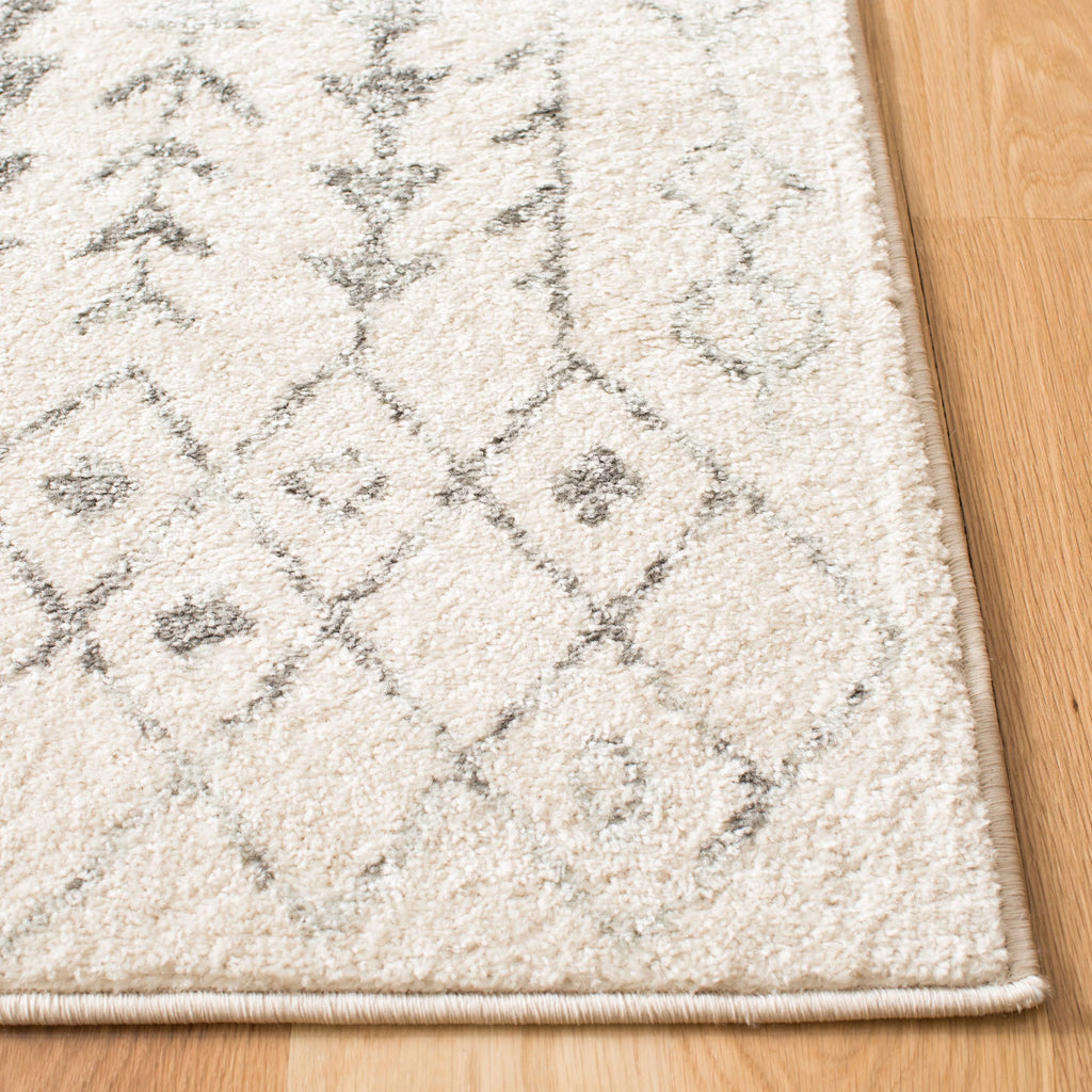 Ivory/Grey 8' x 10' Moroccan Geometric Area Rug B3961