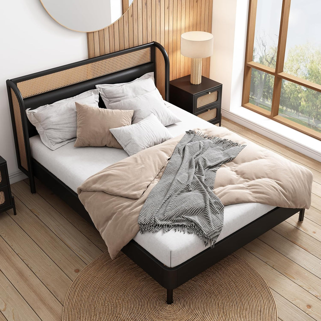 Queen Size Rattan Platform Bed with Wingback Headboard J588