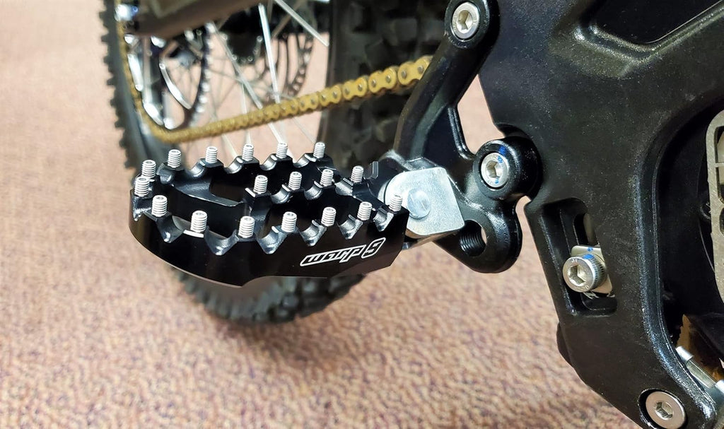 9 Foot Pegs I71647
