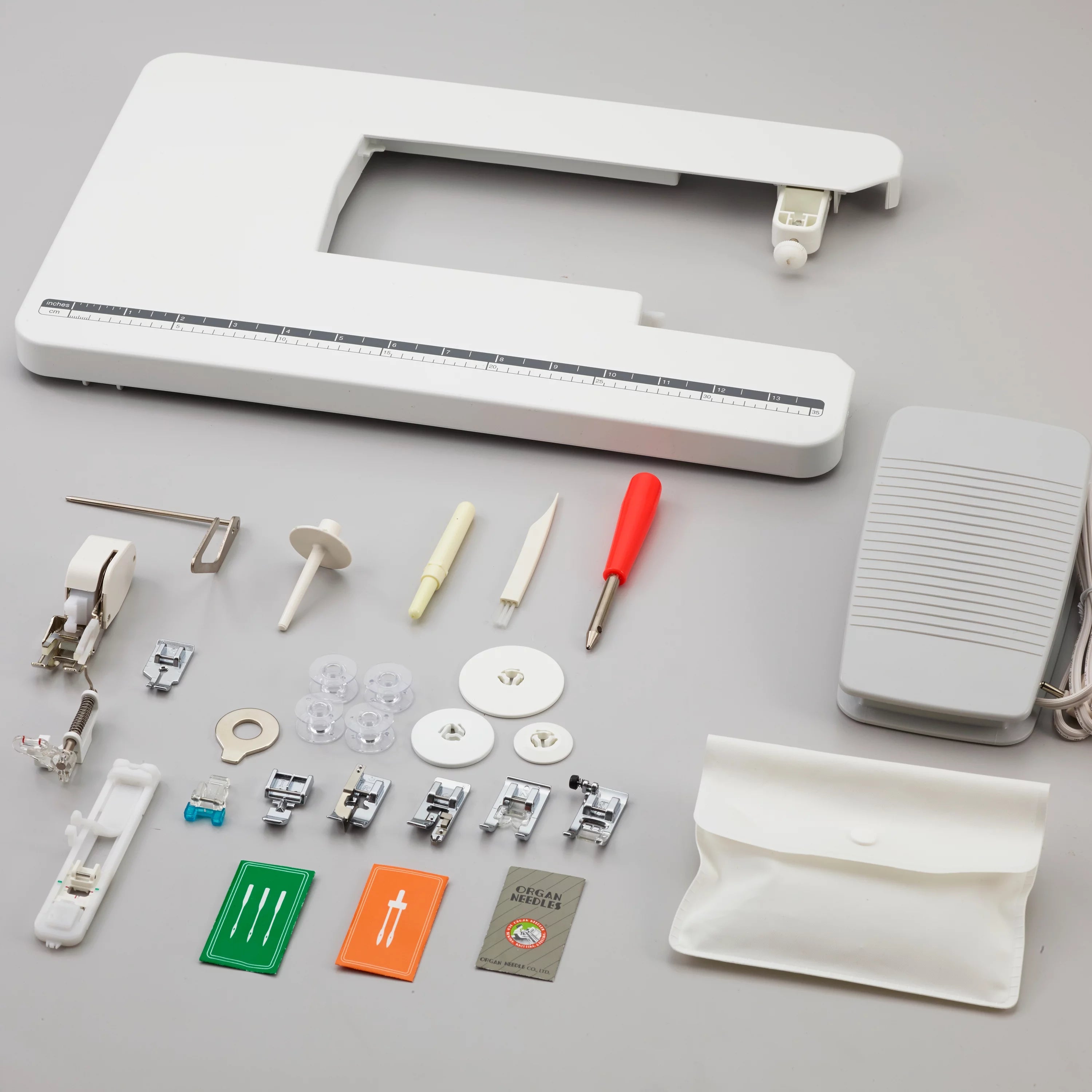Computerized Sewing and Quilting Machine with Wide Table Q78285