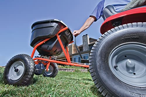 130-Pound Tow Spreader and 32oz Amine 2,4-D Weed Killer B63146