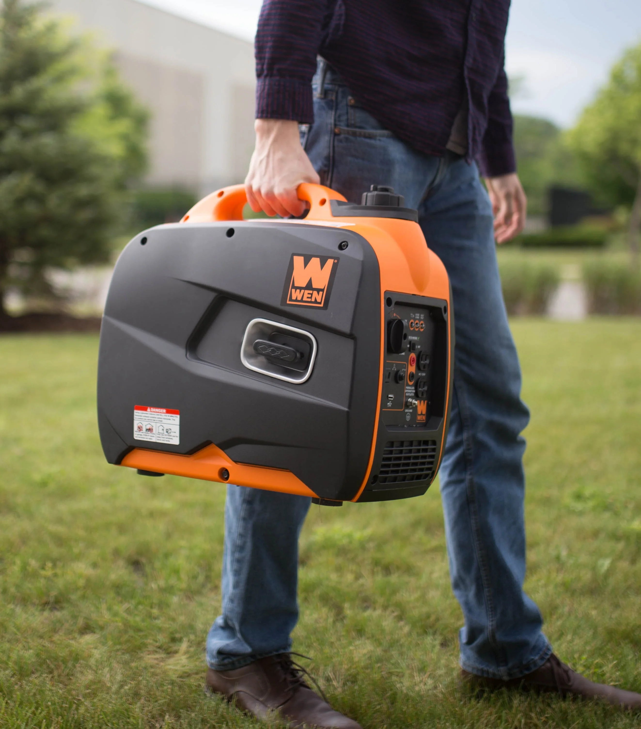 2000-Watt Portable Inverter Generator N6972