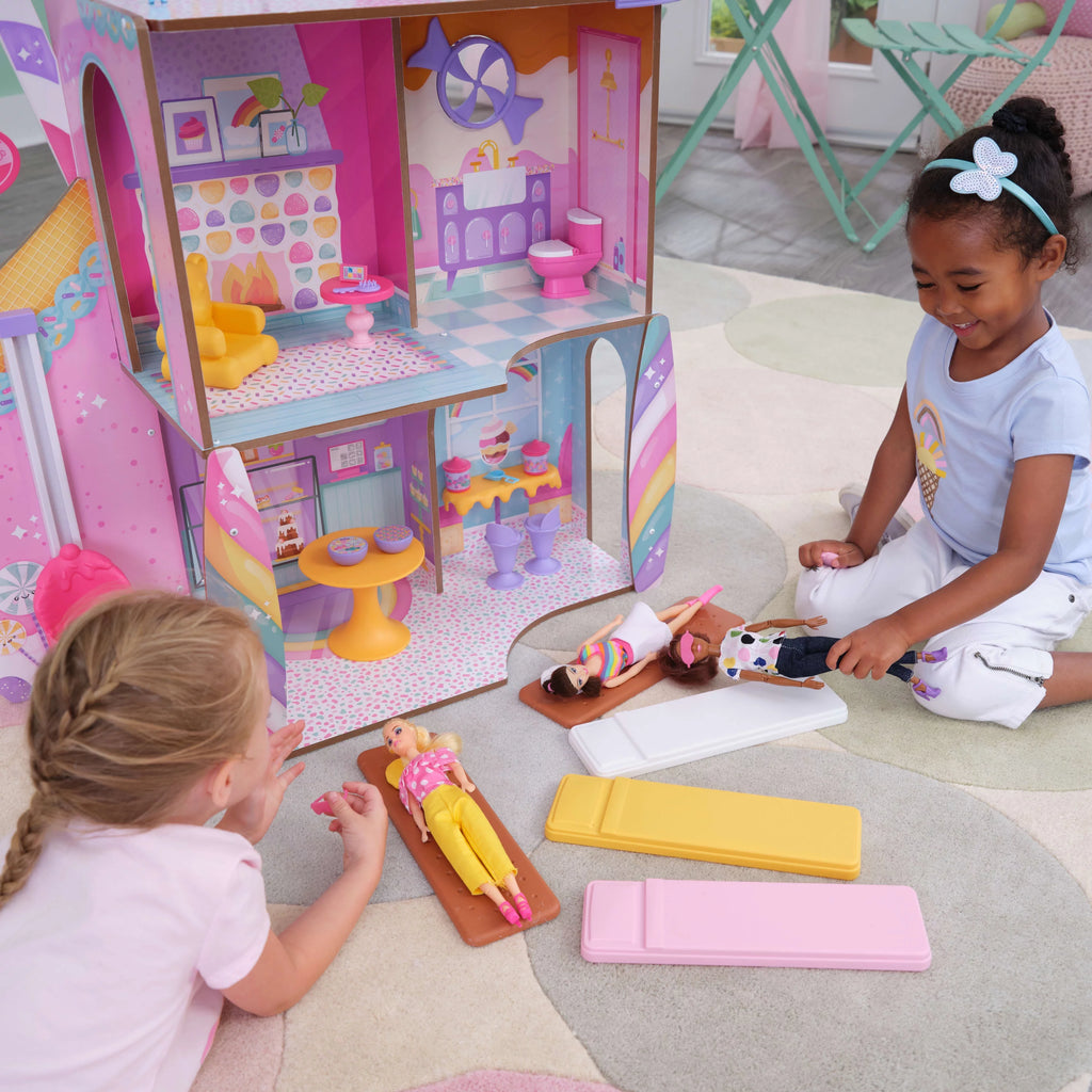 Wooden Dollhouse with 28 Accessories P5040