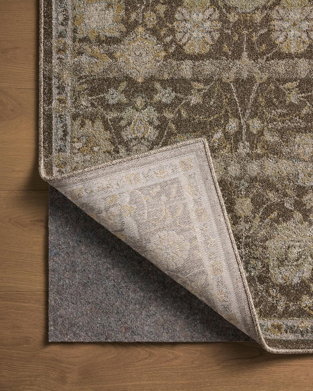 7'-6" x 7'-6" Round Area Rug Q2810
